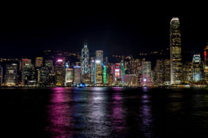 Skyline von Hong Kong Island am Abend